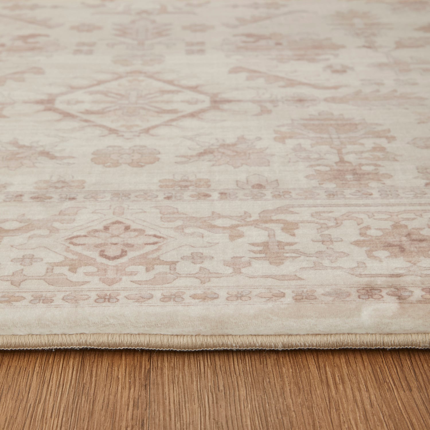 Fenrir Traditonal Rug