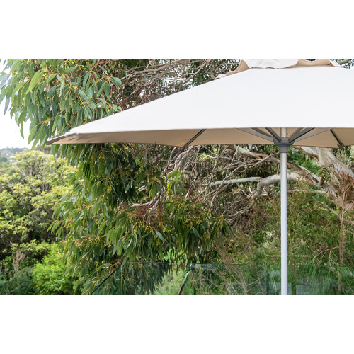 27m-Hartman-Crank-Market-Umbrella