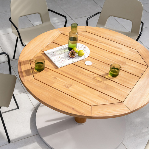 Lisbon Acacia Wood Outdoor Dining Table