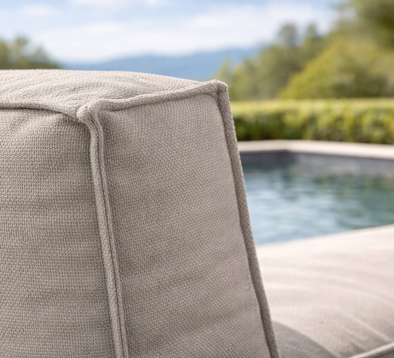 Kelsey Upholstered Sun Lounge
