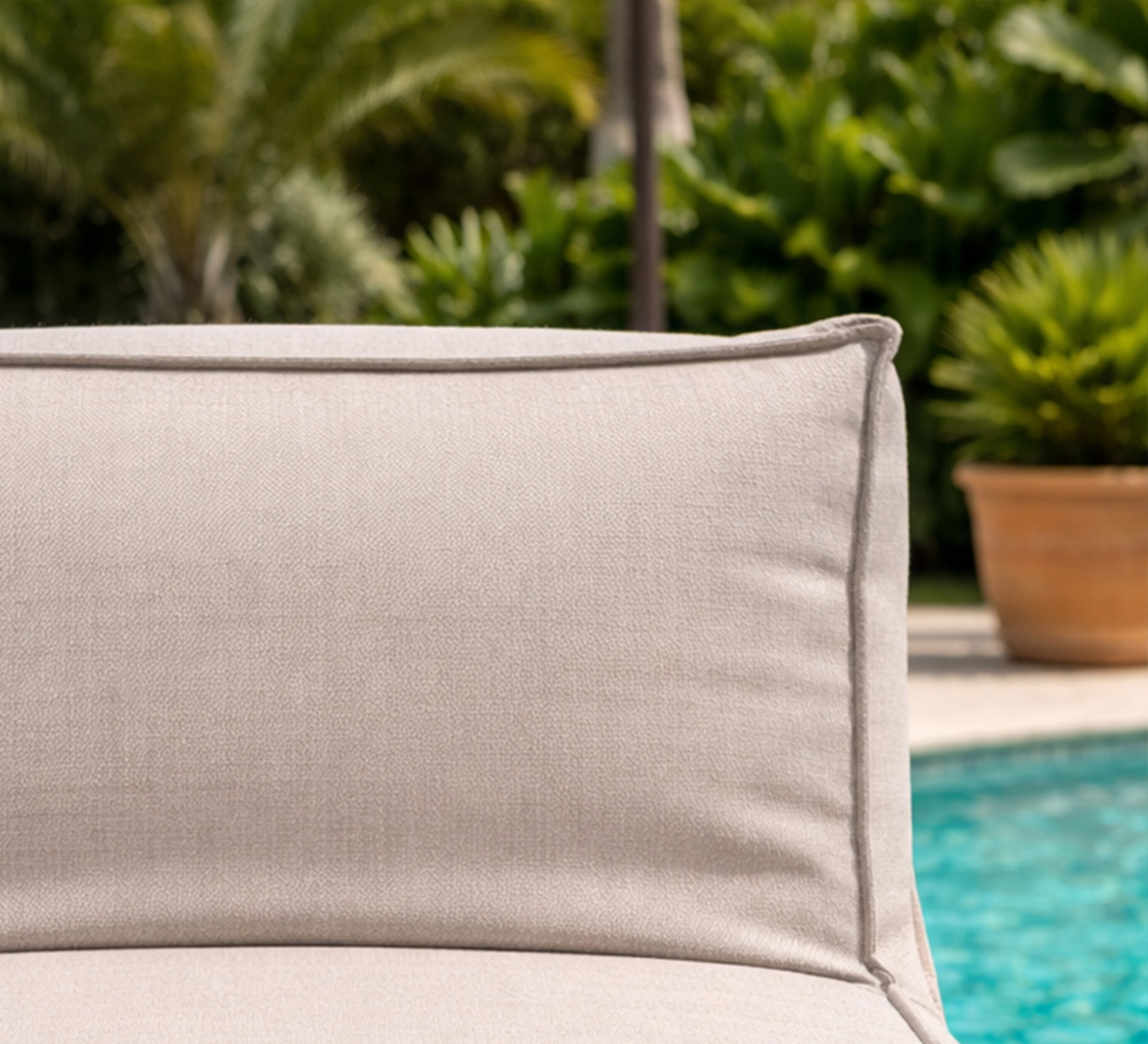 Kelsey Upholstered Sun Lounge