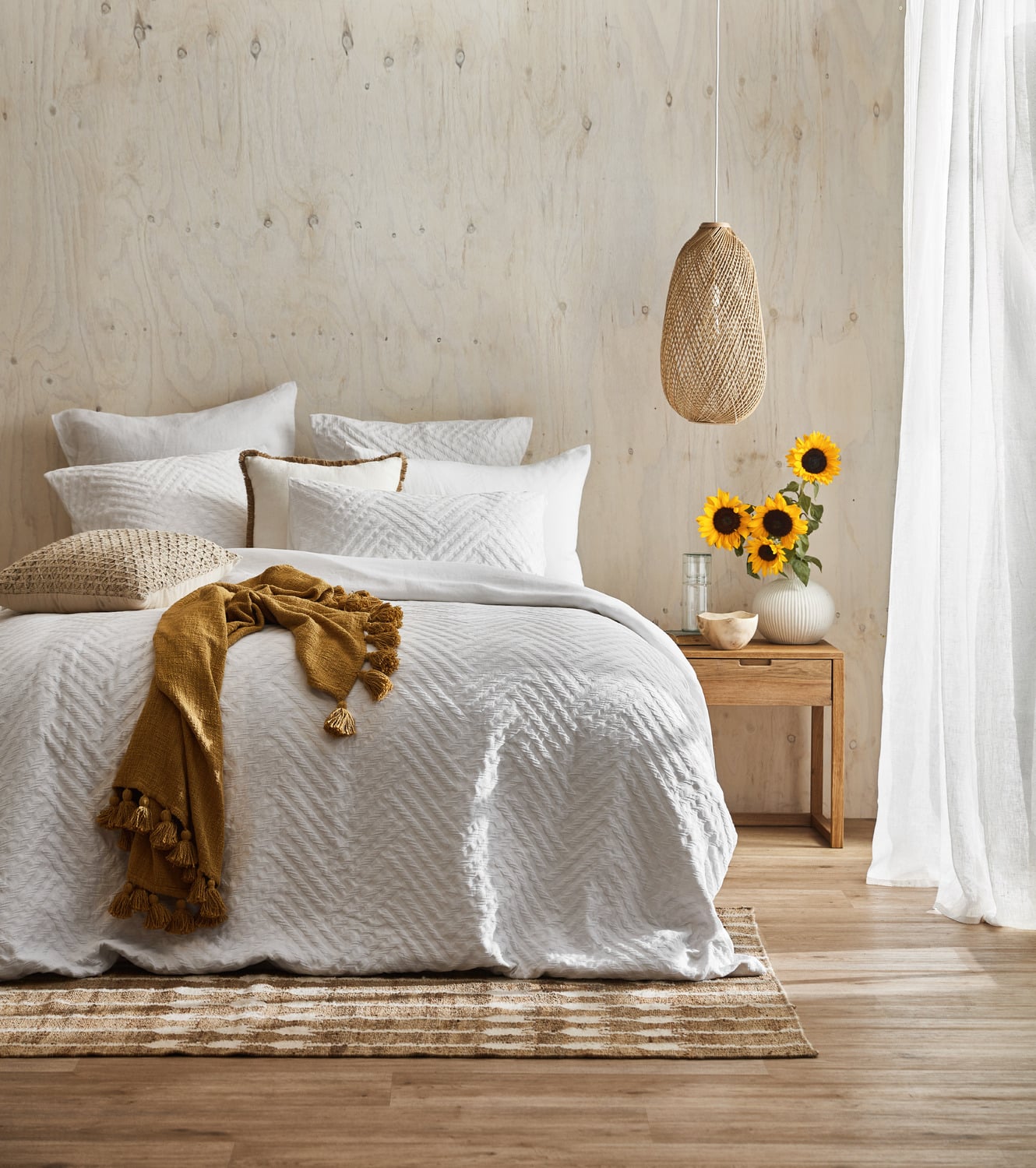 Fringed-Basic-Square-Cushion-CULF02