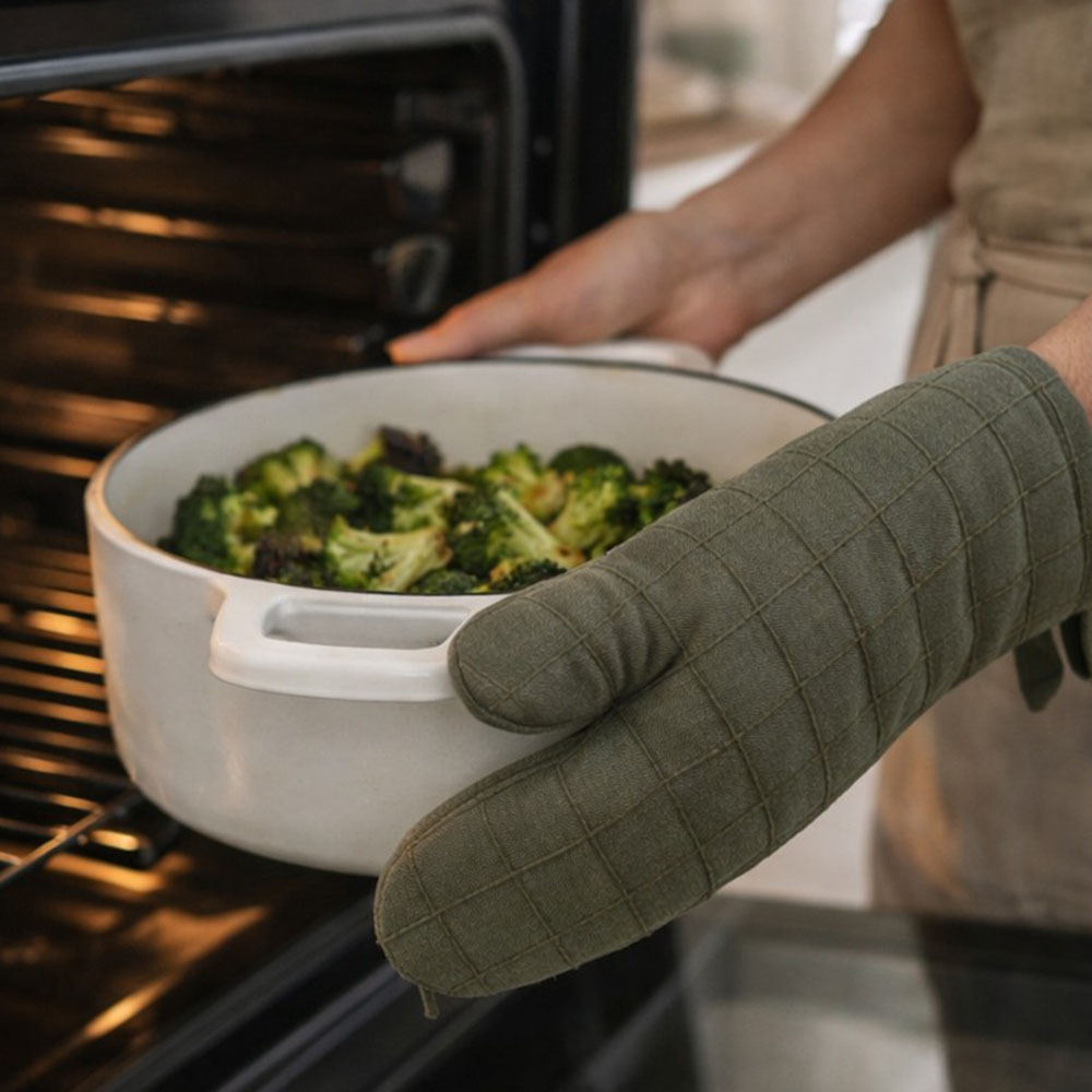 Trenton Recycled Cotton-Blend Oven Mitt