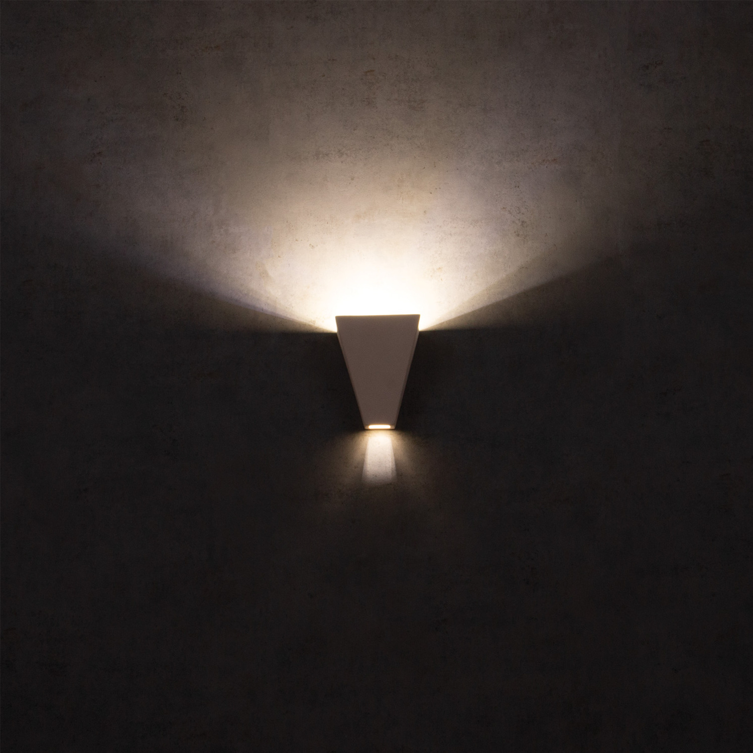 Sora Ceramic Wall Sconce