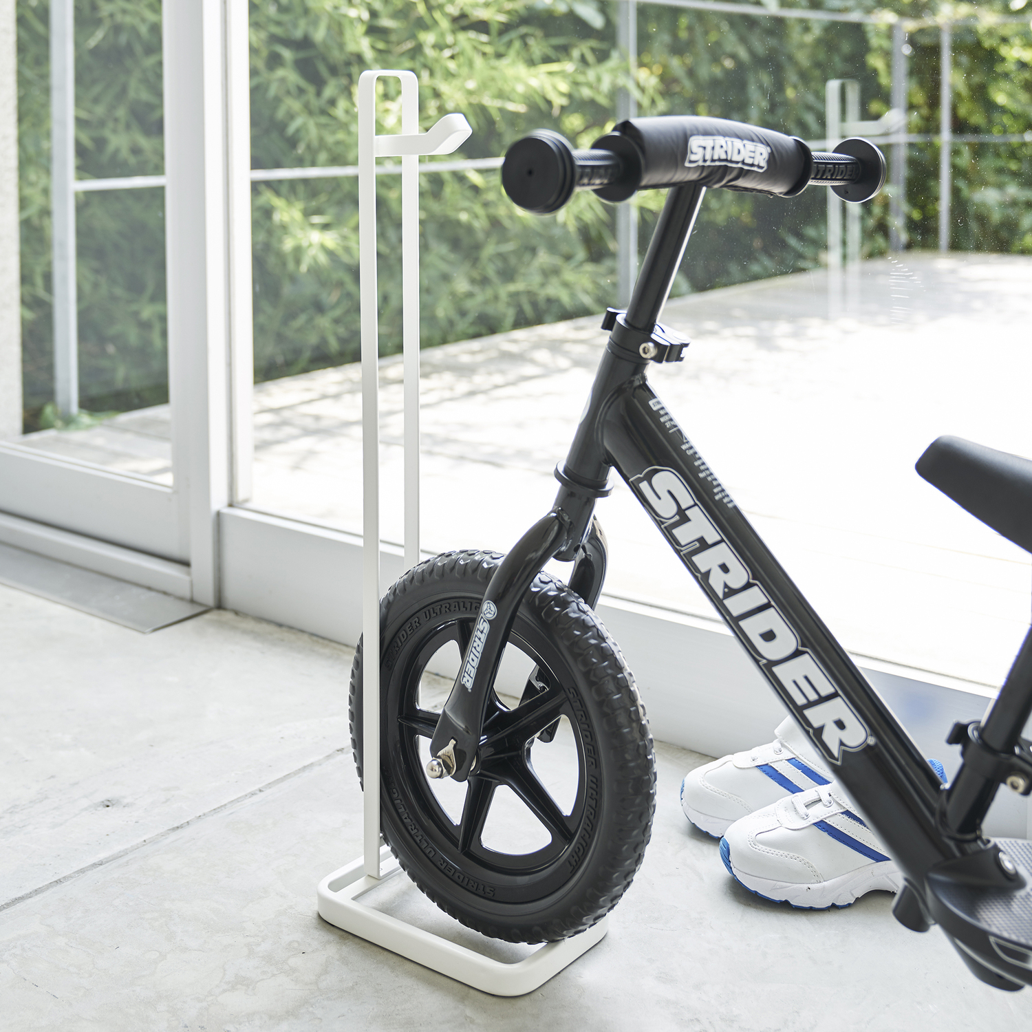 Tower Kids Balance Bike & Helmet Stand