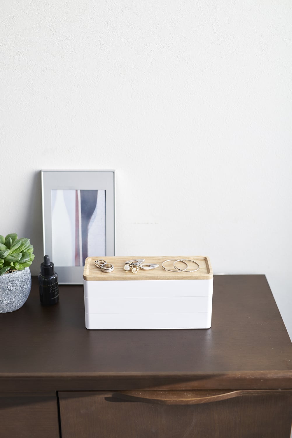 Susannah 3 Tier Accessory Case