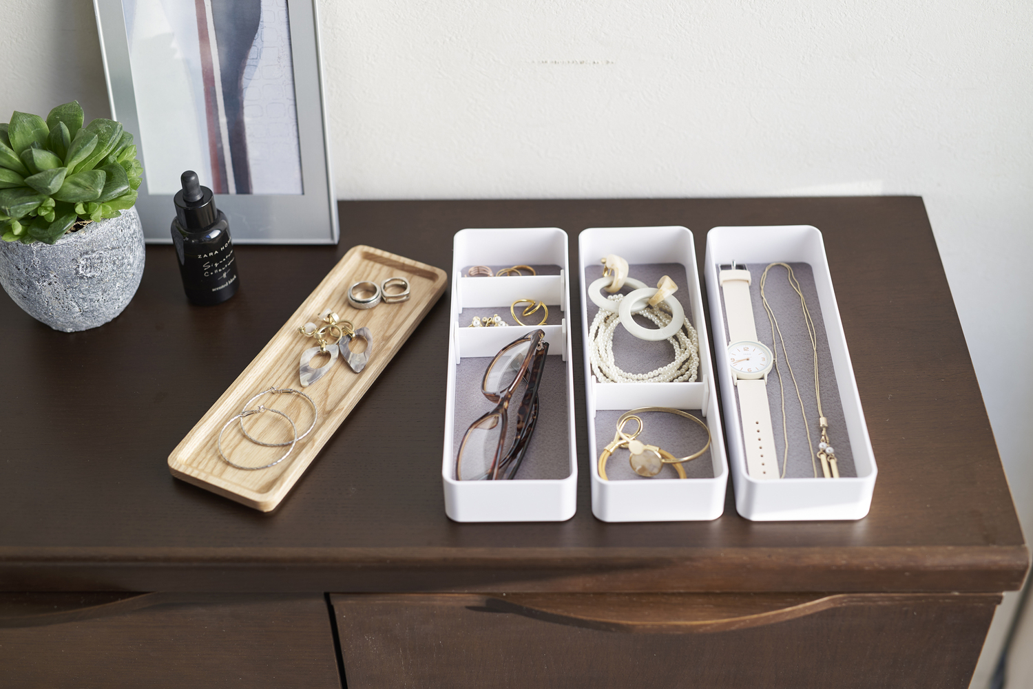 Susannah 3 Tier Accessory Case