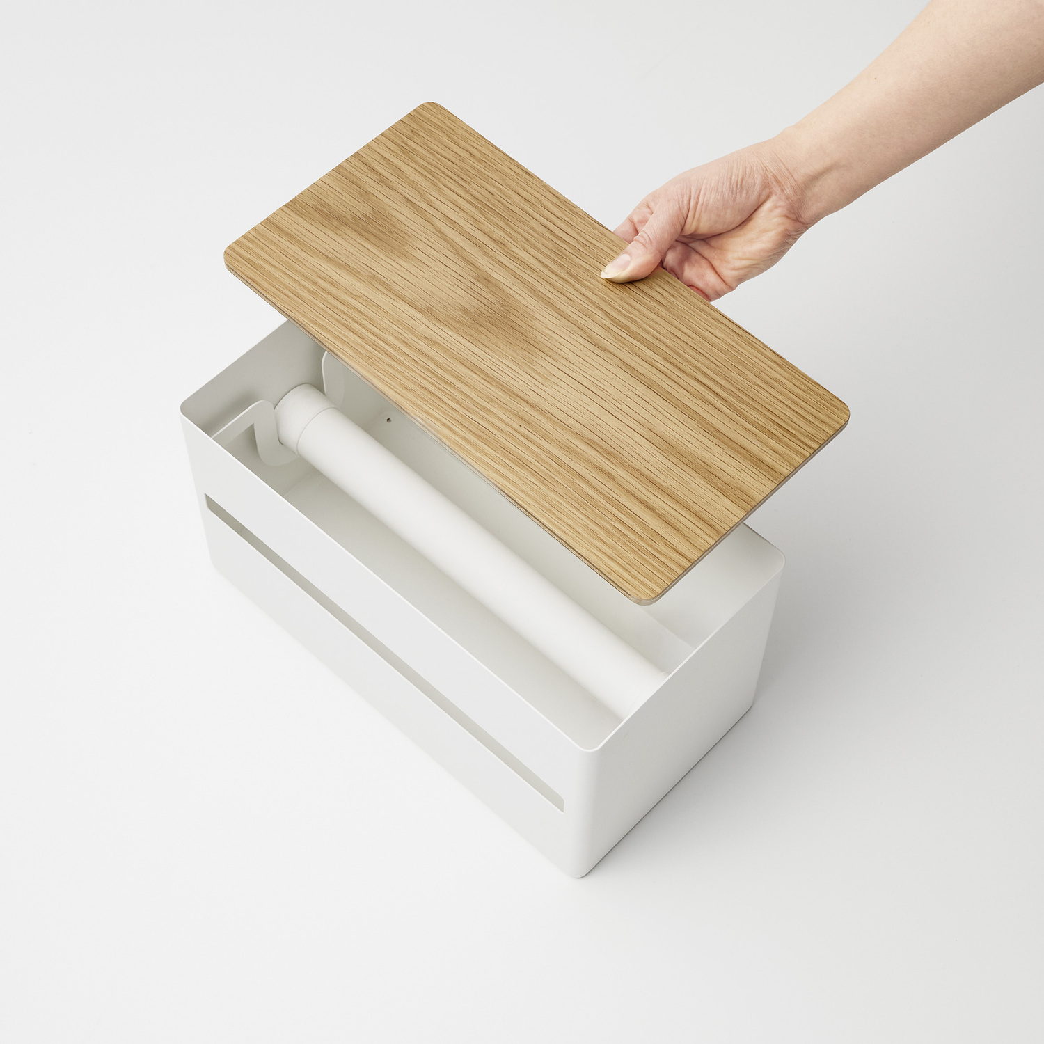 Rin Paper Towel Holder