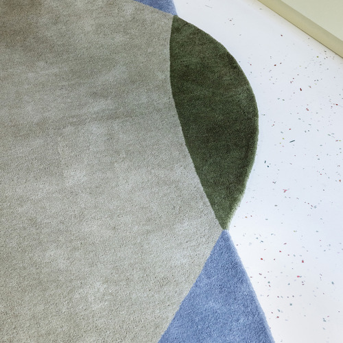 Green Element Chad Hand-Tufted Pure New Wool Shaped Rug