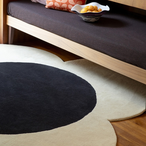 Ecru Flower Spot Hand-Tufted Pure New Wool Rug