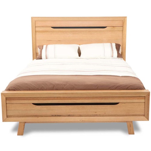 Evergreen Home Noah Tasmanian Oak Queen Bed Temple & ster