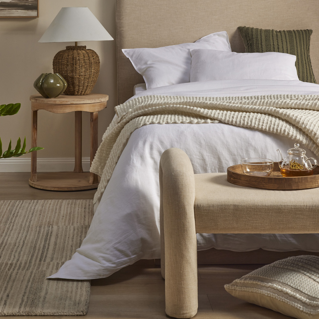 Leweyn Polyester Throw