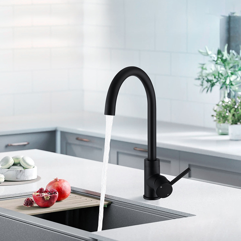 Round Gloss Swivel Kitchen Sink Mixer