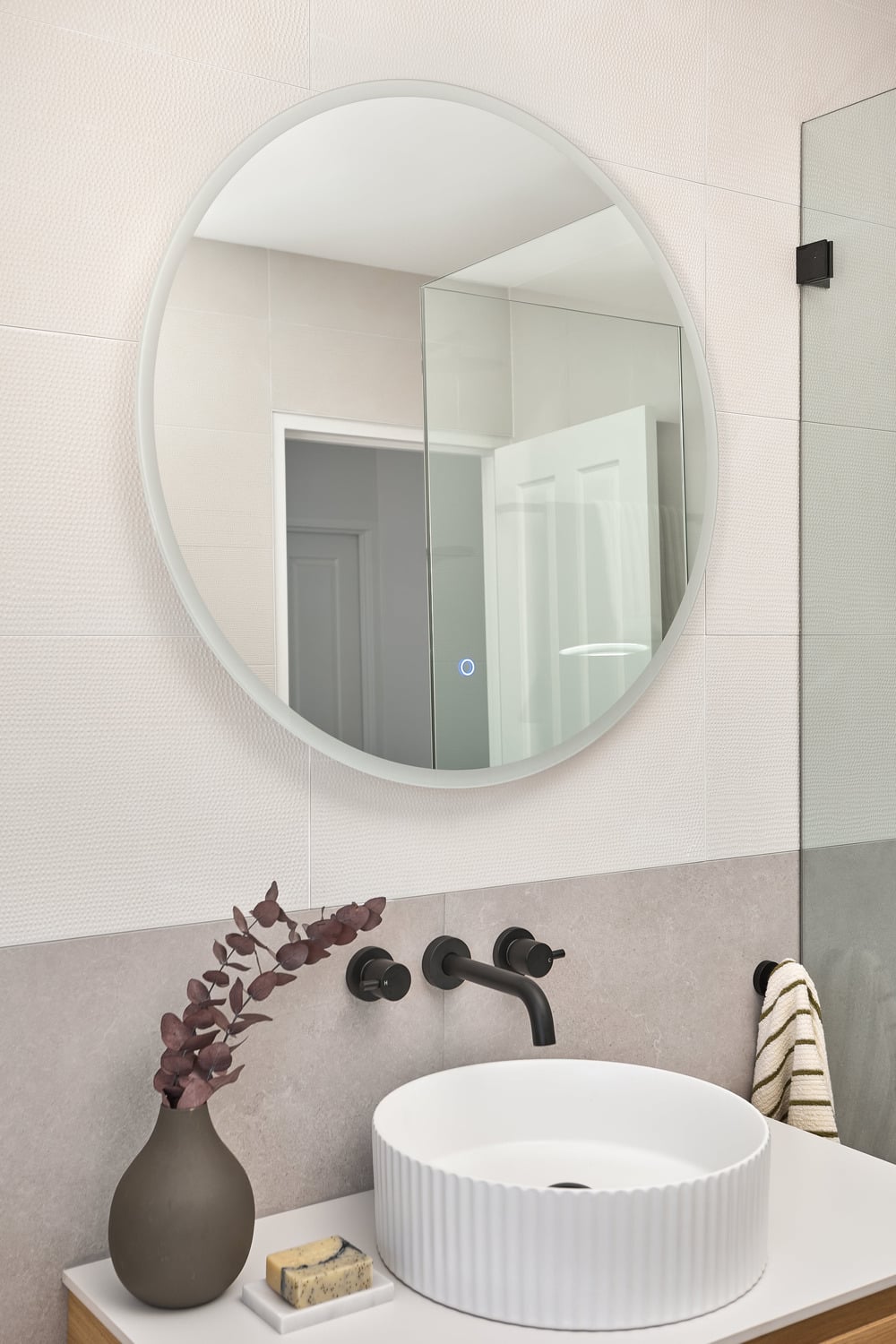 Euro-Matte-Wall-Mounted-Bath-Basin-Spout-and-Tap-Set