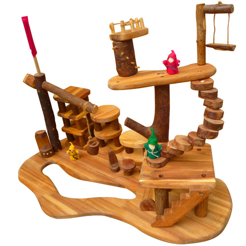 24 Piece Wooden Tree House Play Set