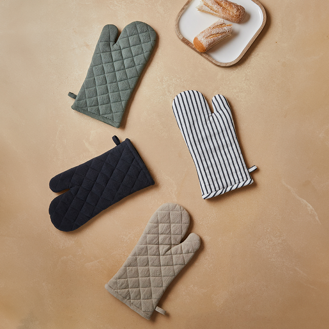 Eira Cotton-Blend Oven Mitts