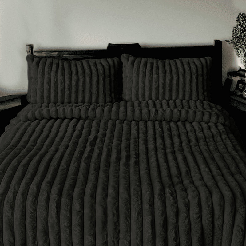 Layne Fleece Comforter Set