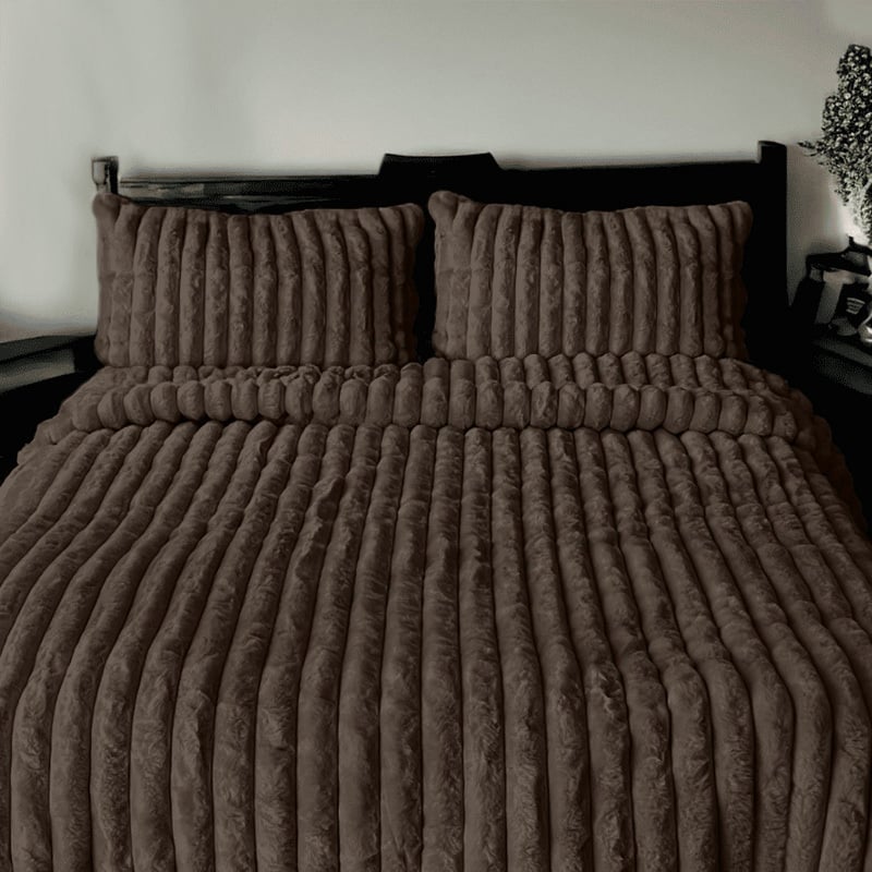 Layne Fleece Comforter Set