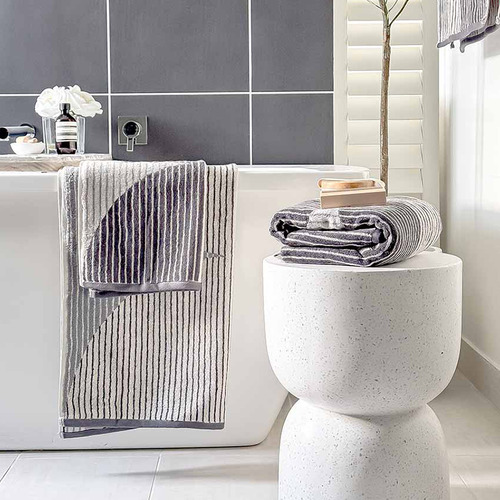 Harri Cotton Bath Towel