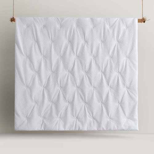 Clip Dotty Comforter Set