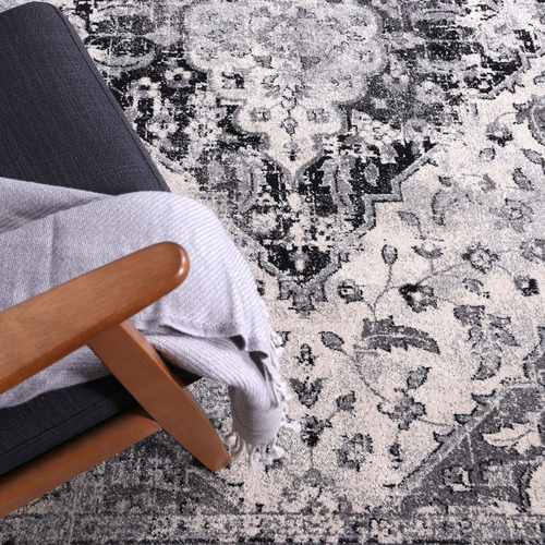 Grey & White Delicate Traditional Rug