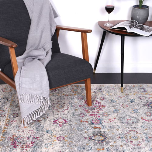 Grey Delicate Traditional Rug