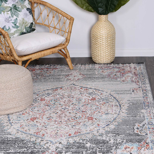 Vesna Oriental Vintage-Style Rug