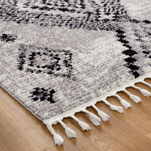 Grey-Myk-Diamond-Rug-MANS