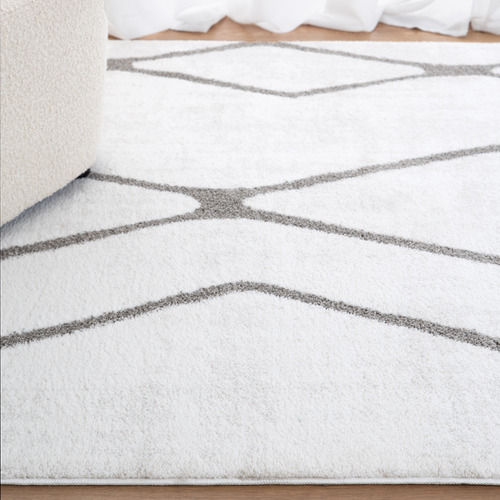 Mathilda Diamond Rug