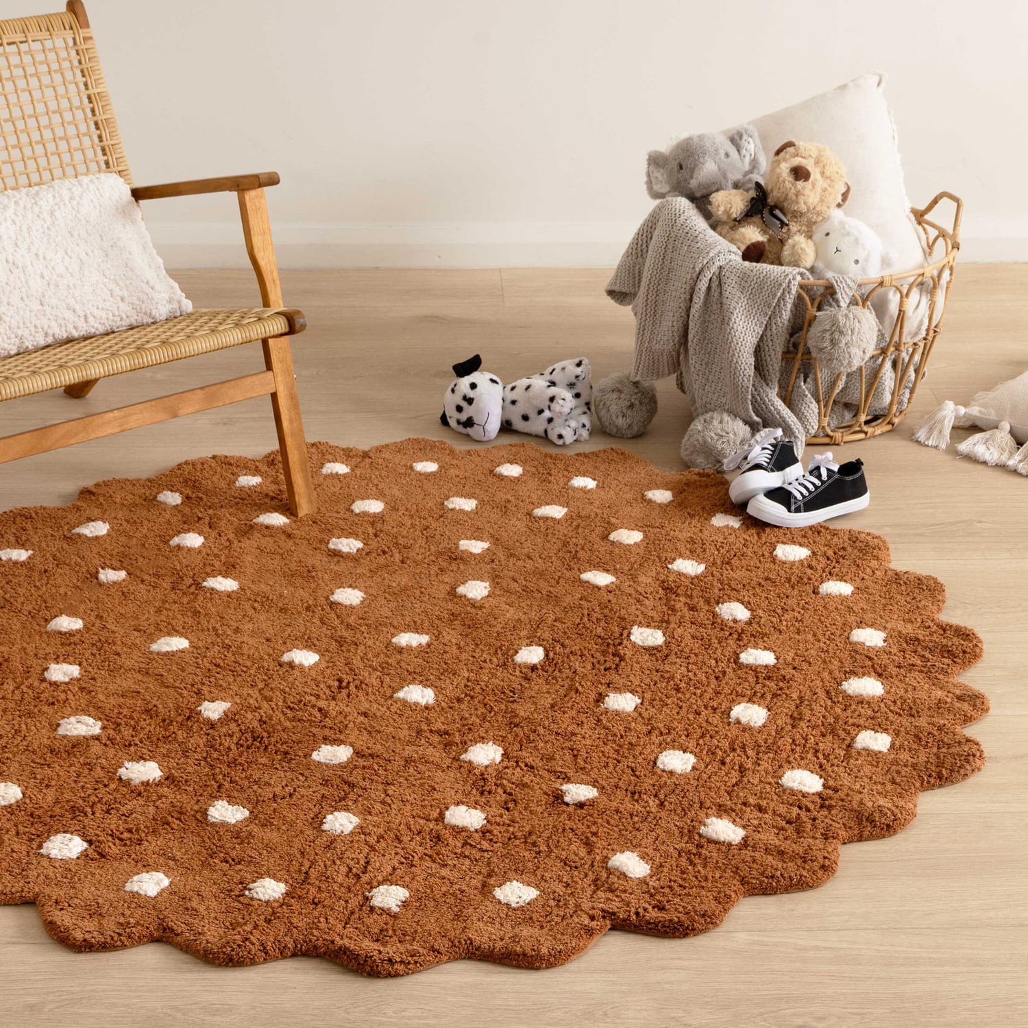 Melissa-Scalloped-Machine-Washable-Cotton-Round-Rug
