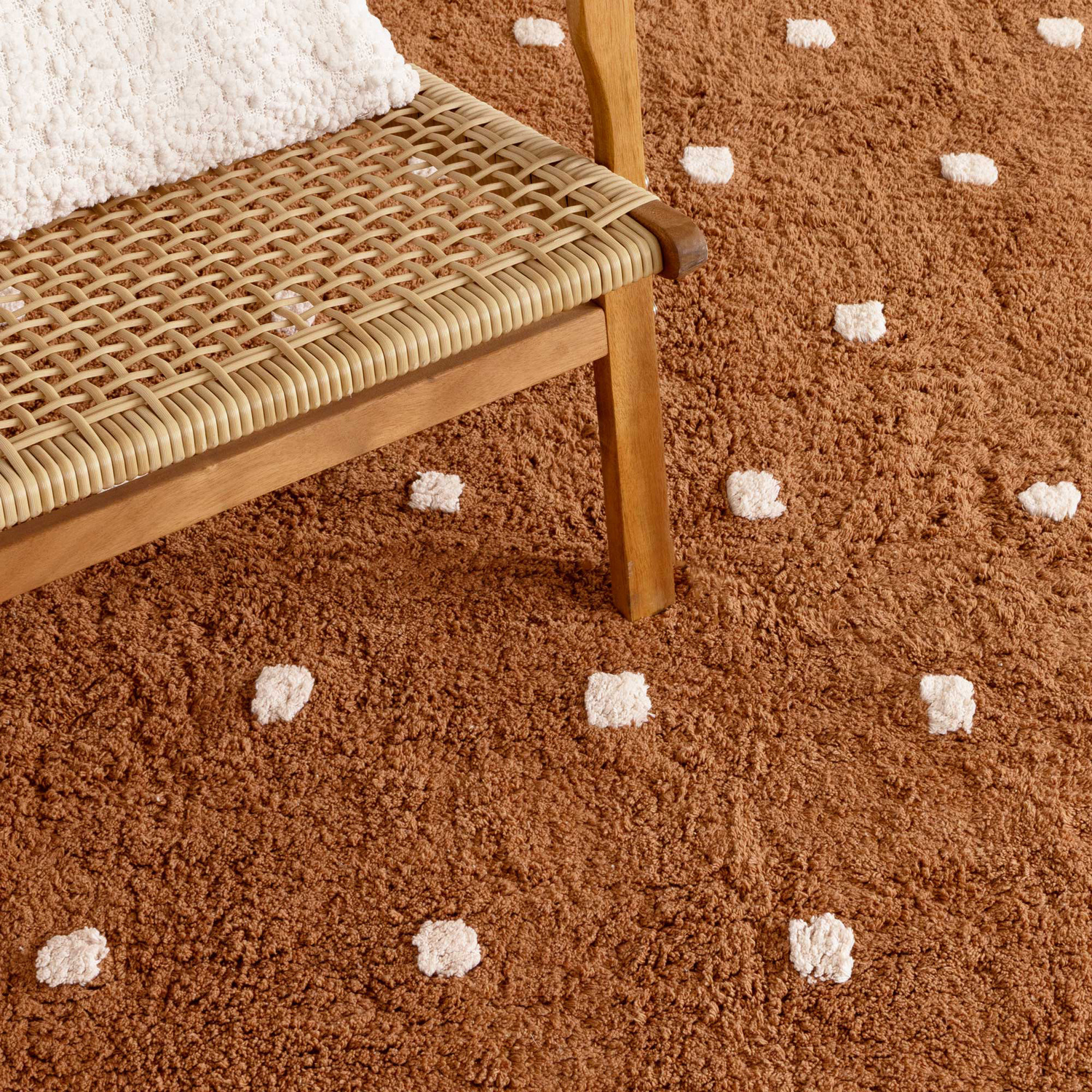 Melissa-Scalloped-Machine-Washable-Cotton-Round-Rug