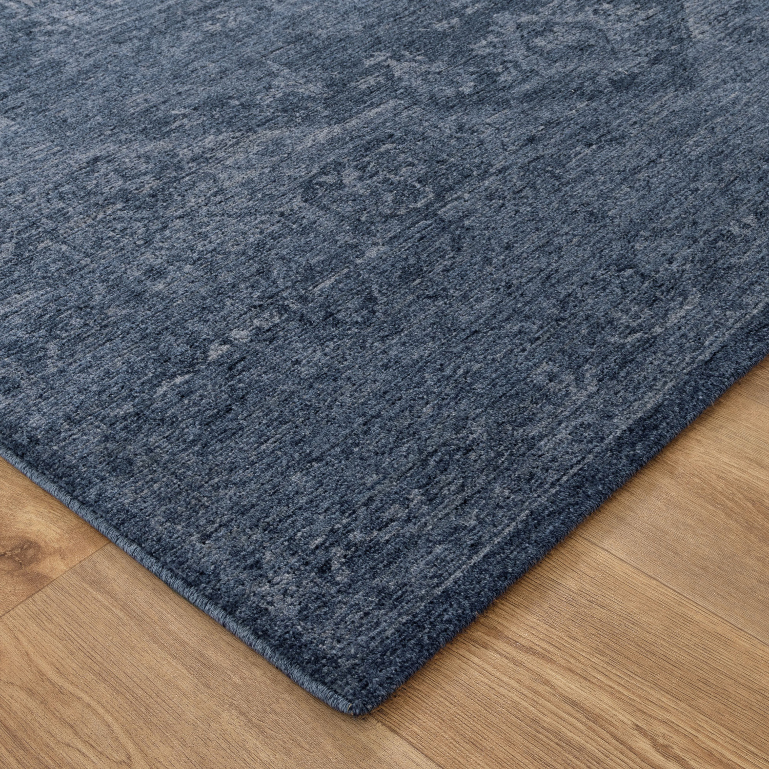 Heritage-Monochrome-Distressed-Medallion-Rug