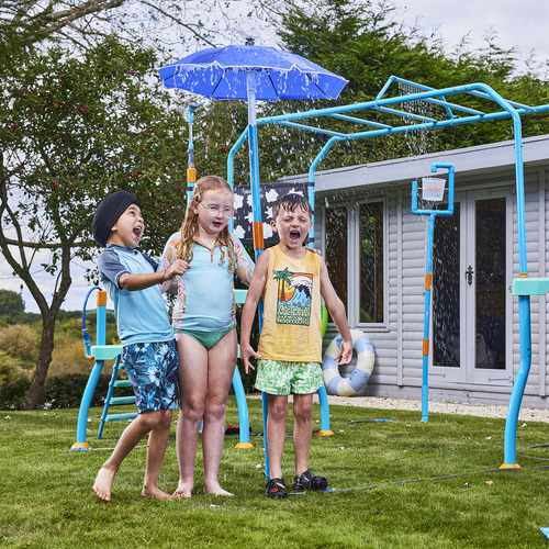Plum Water Park Umbrella Fountain