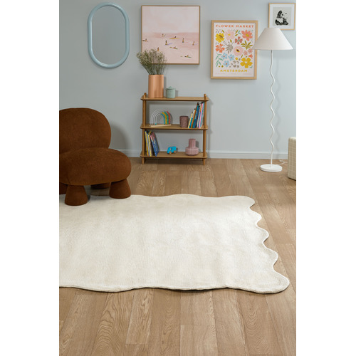 Ivory Effie Hand-Tufted Scalloped Rug