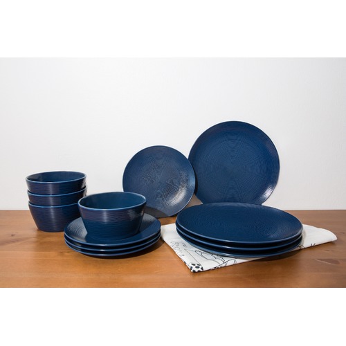 Noritake 12 Piece NoN Swirl Dinner Set