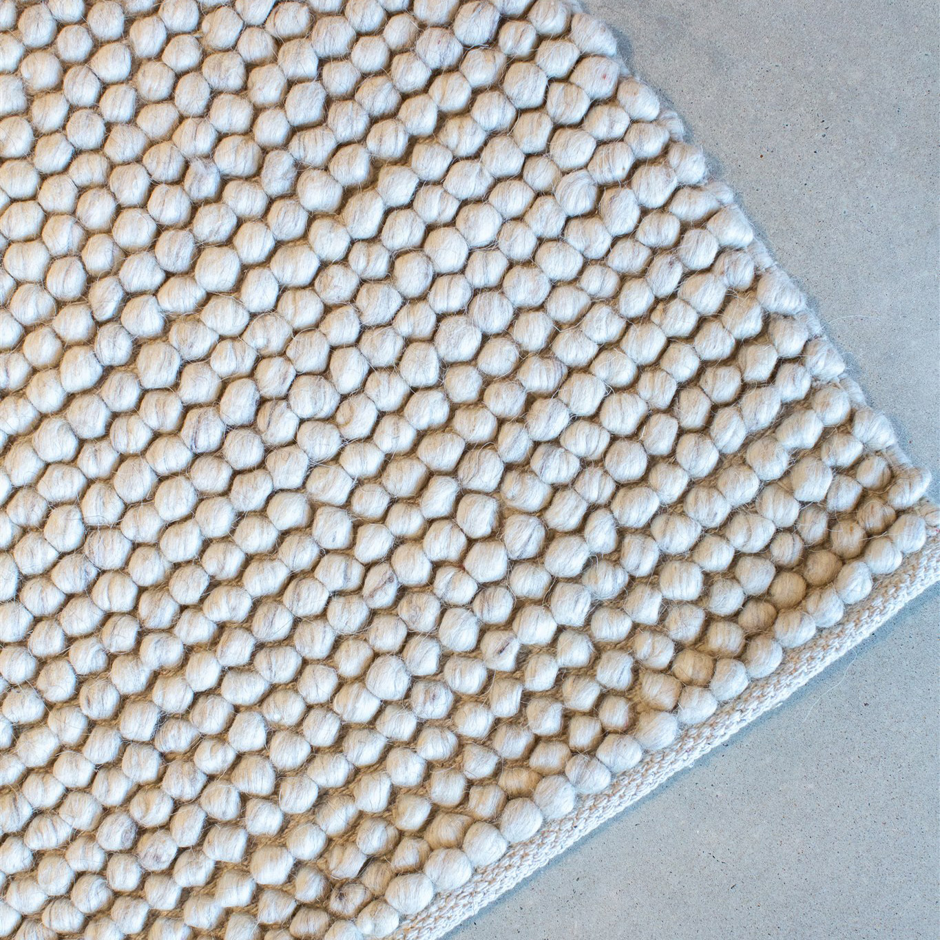 Crownmere Hand-Woven Wool & Cotton Rug