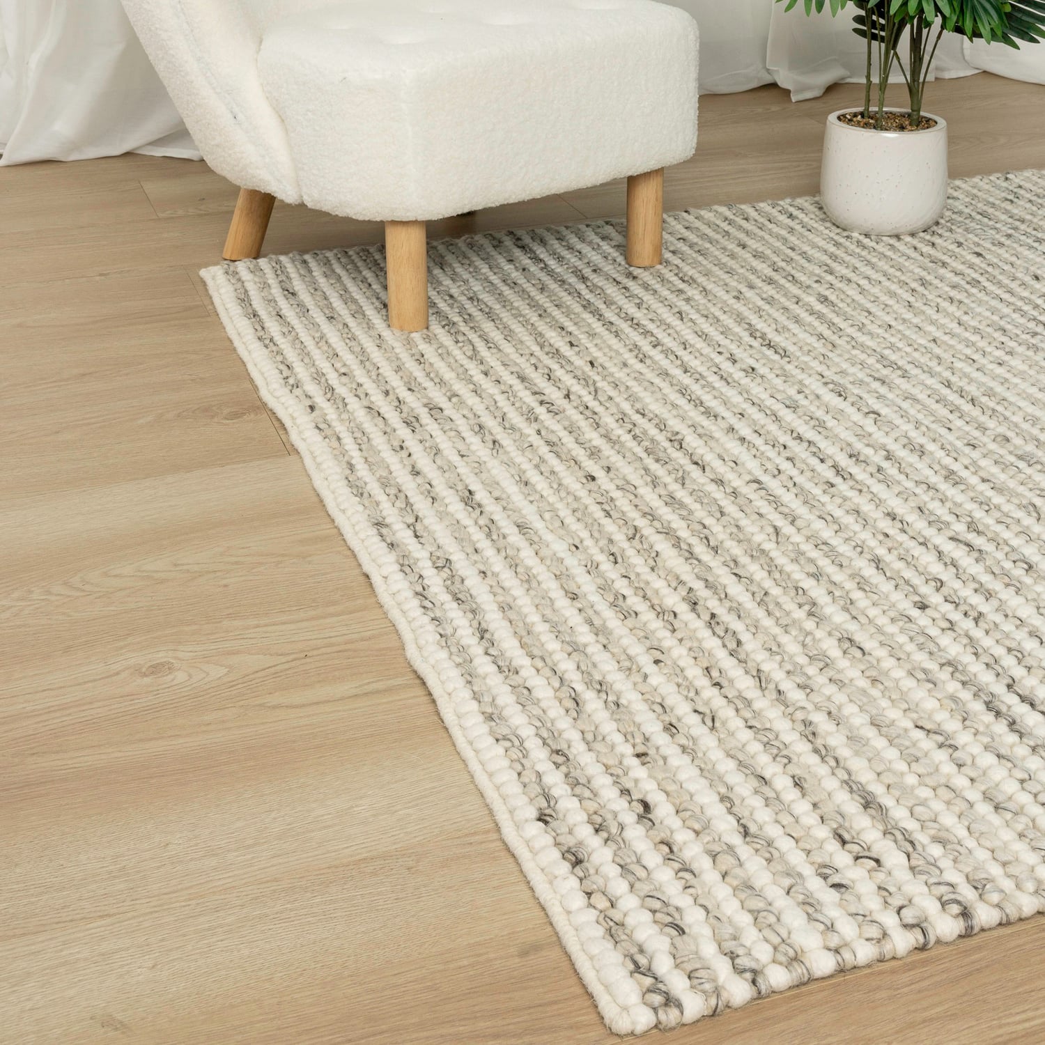 Crownmere Hand-Woven Wool & Cotton Rug