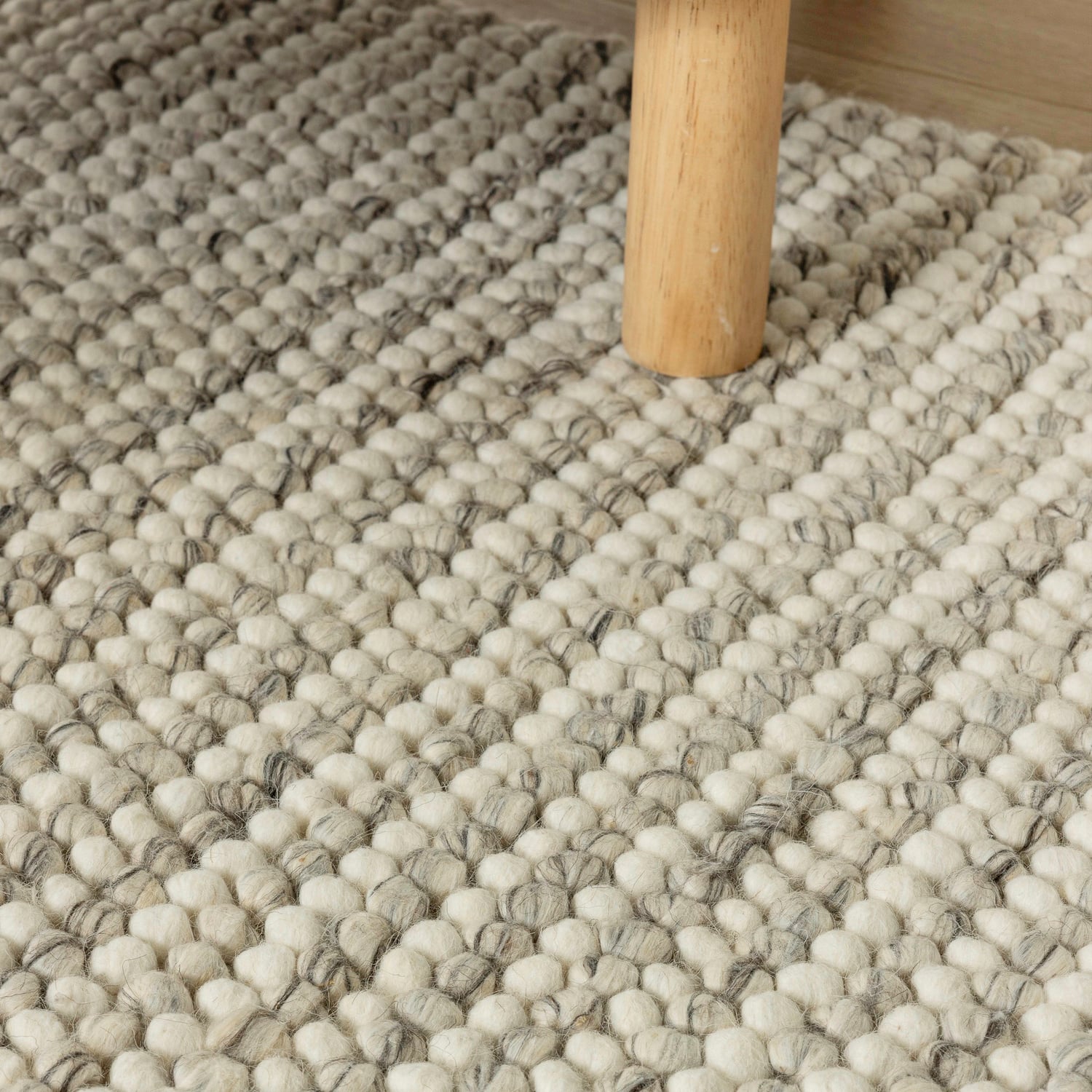 Crownmere Hand-Woven Wool & Cotton Rug