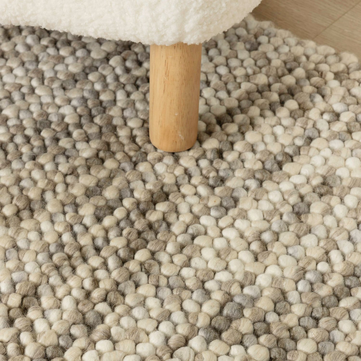 Crownmere Hand-Woven Wool & Cotton Rug