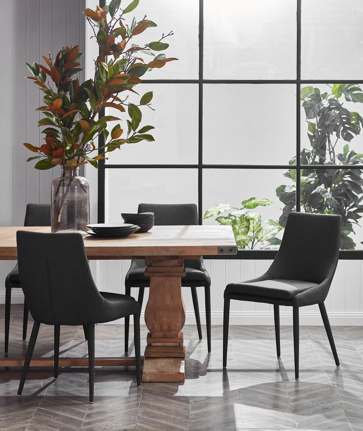 Umbrie Dining Table
