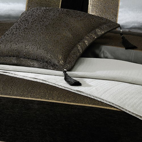 Sovereign Lurex Quilt Cover Set