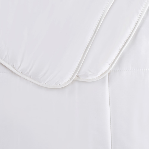 White-Winter-Bamboo-Quilt-700707