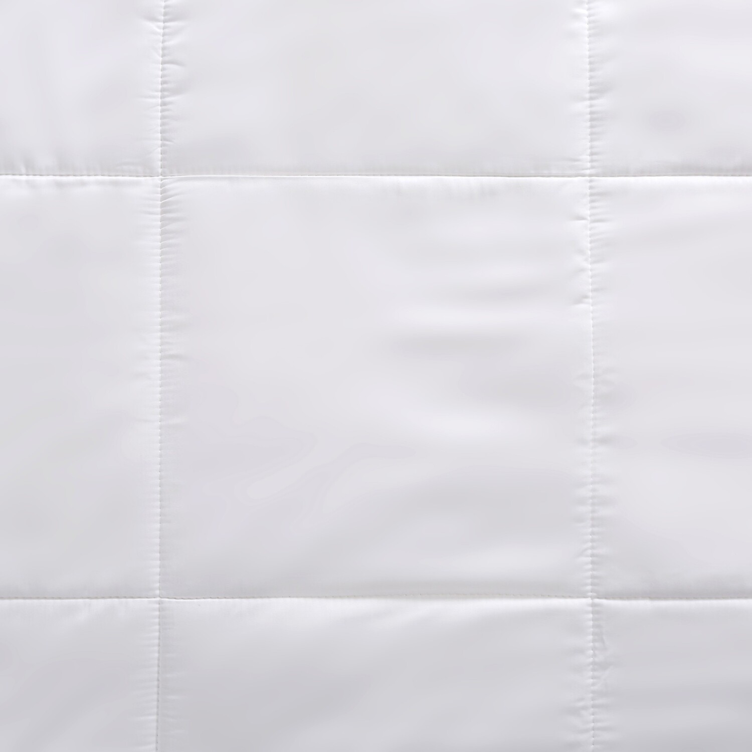 White Spring Bamboo Quilt