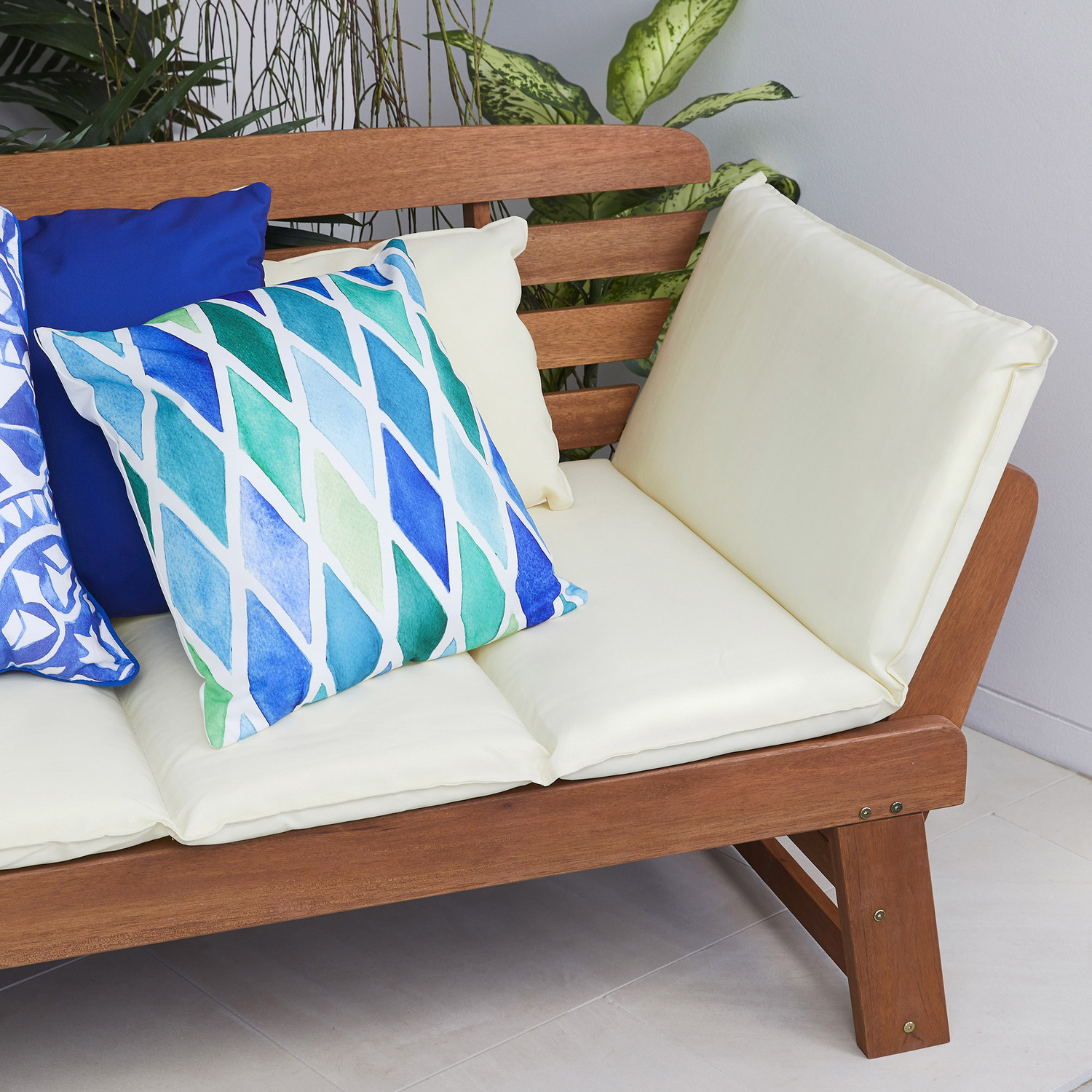 Home & Lifestyle Blue Diamond Outdoor Cushion Temple & ster