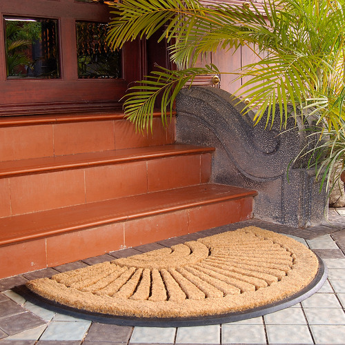 Kye Rubber & Coir Curved Doormat