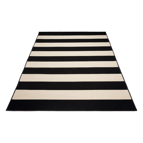 Black Veranda Nyoma Outdoor Rug