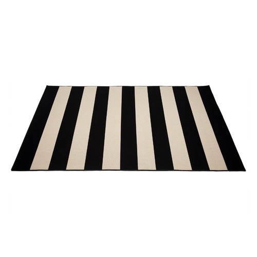 Black Veranda Nyoma Outdoor Rug