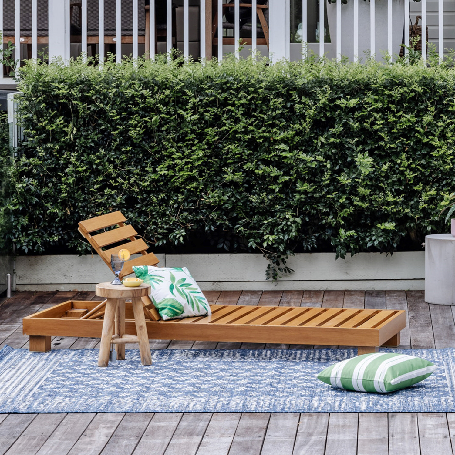Pearl-Blue-Floral-Power-Loomed-Indoor-Outdoor-Rug