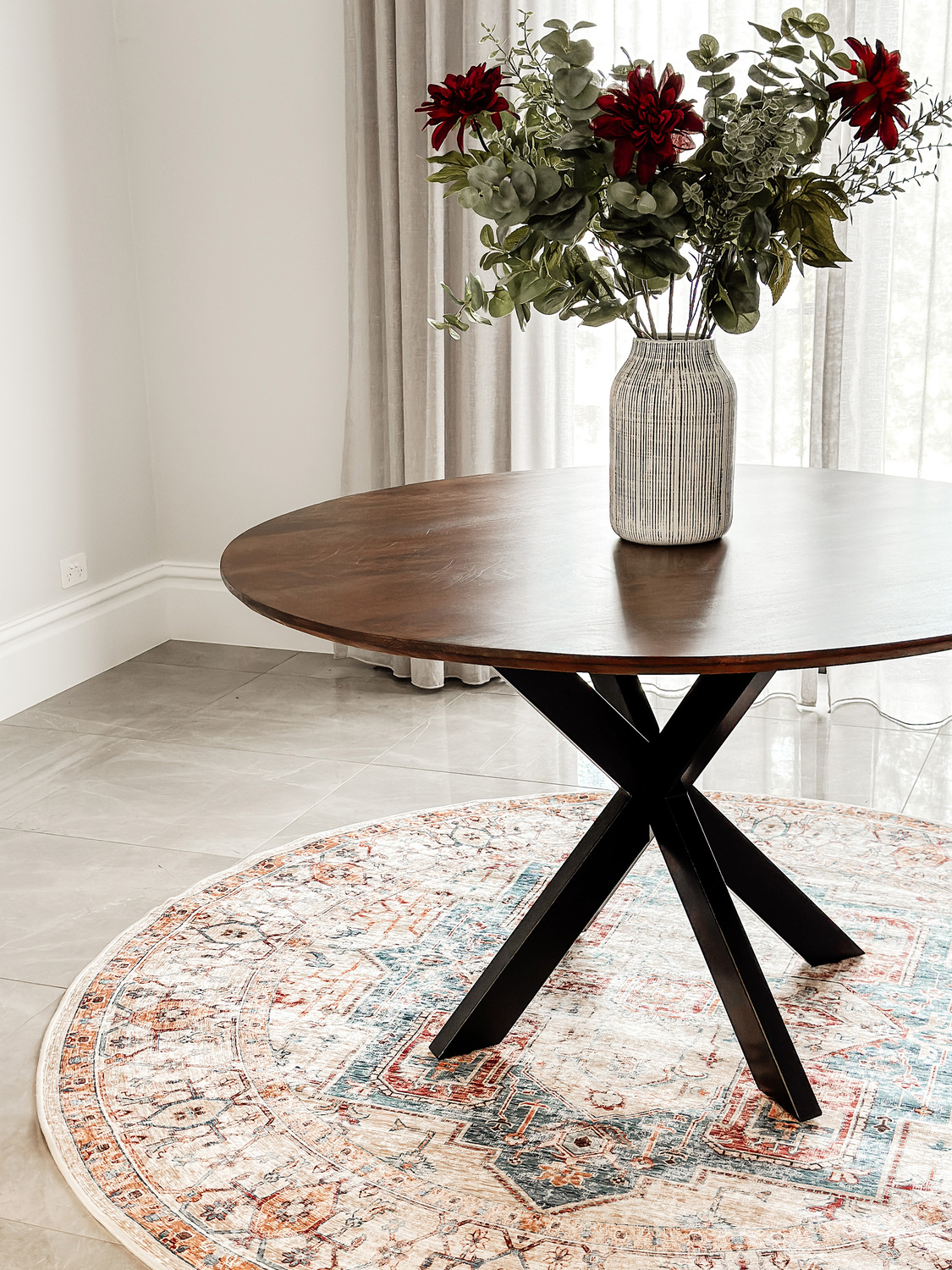 Arabella-Mango-Wood-Dining-Table