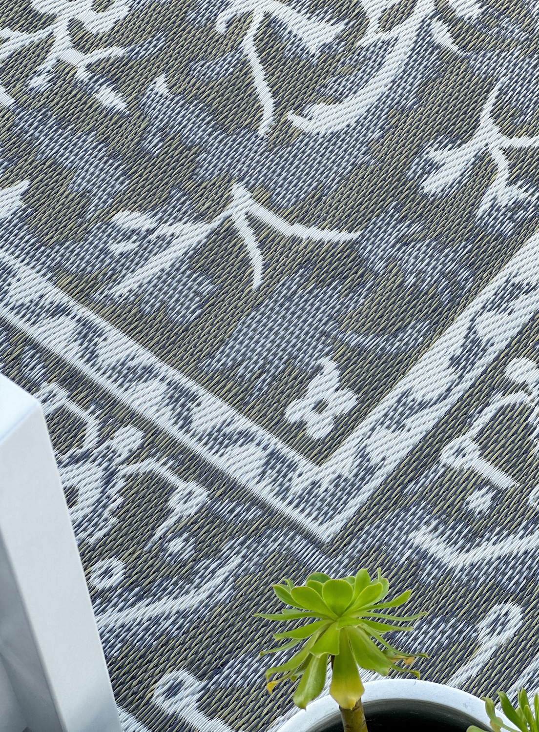 Beige-Laika-Reversible-Outdoor-Rug